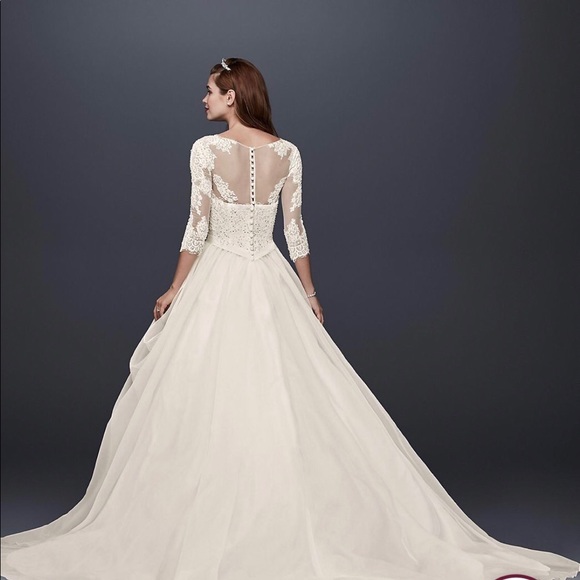 Wedding Dress - Picture 2 of 11